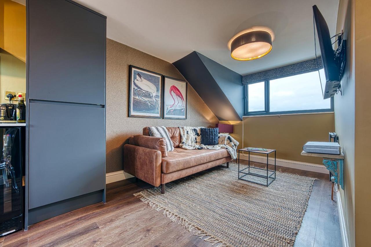 Casa Del Artista - Luxury Apartments, Γουίτμπι Εξωτερικό φωτογραφία